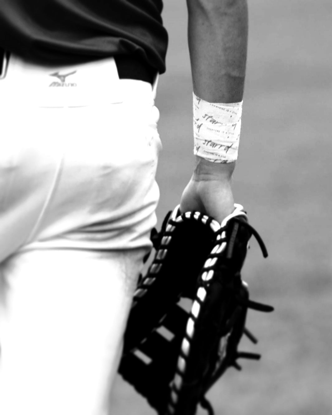 SPORTS KINESIOLOGY TAPE image 1